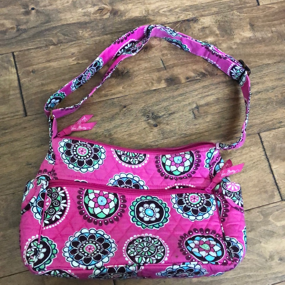 Quilted shoulder bag.